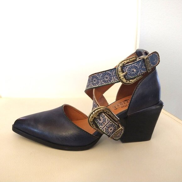 Spring Step, L'artiste Modelista - Navy Blue buckle strappy pump. 39 (8 to 8.5) - Picture 2 of 11